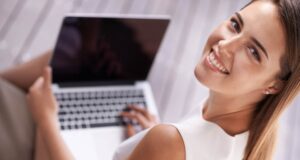 Apple’s Mac empire imploding: Shipments plummet by 50% in new report